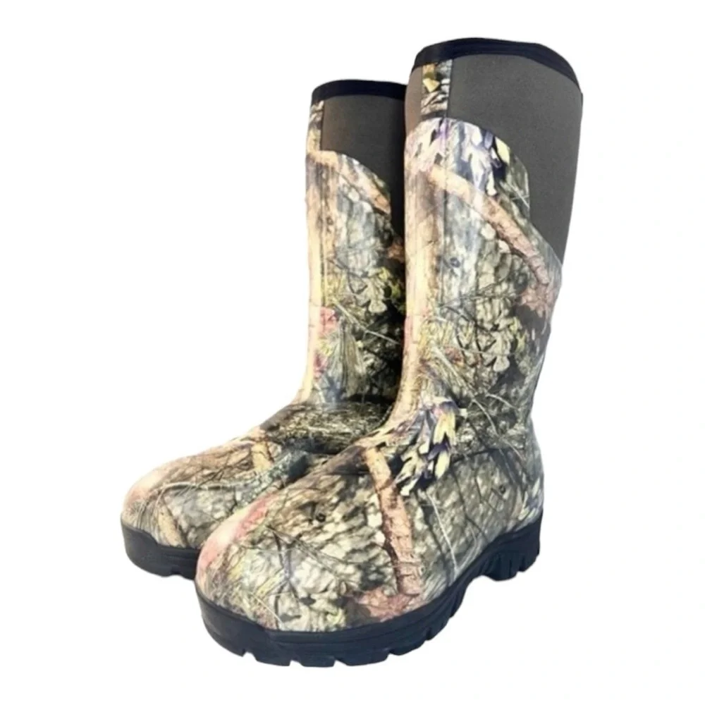 Men’s work all-Weather Boots extra Thick Outer sole Waterproof size 8.